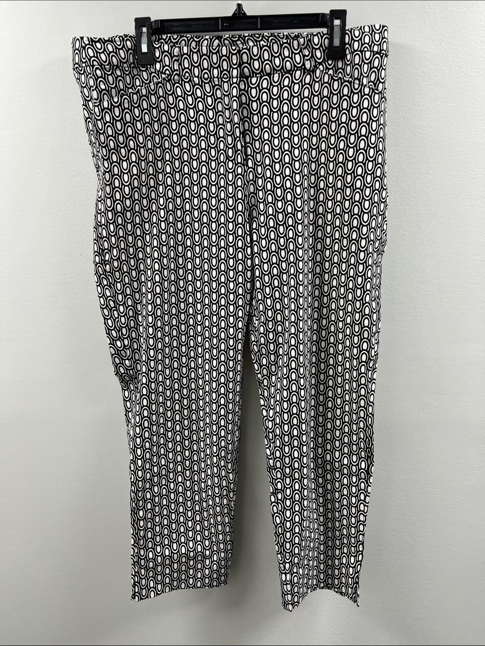 new directions Black & White Oval Geometric Straight-Leg Pants